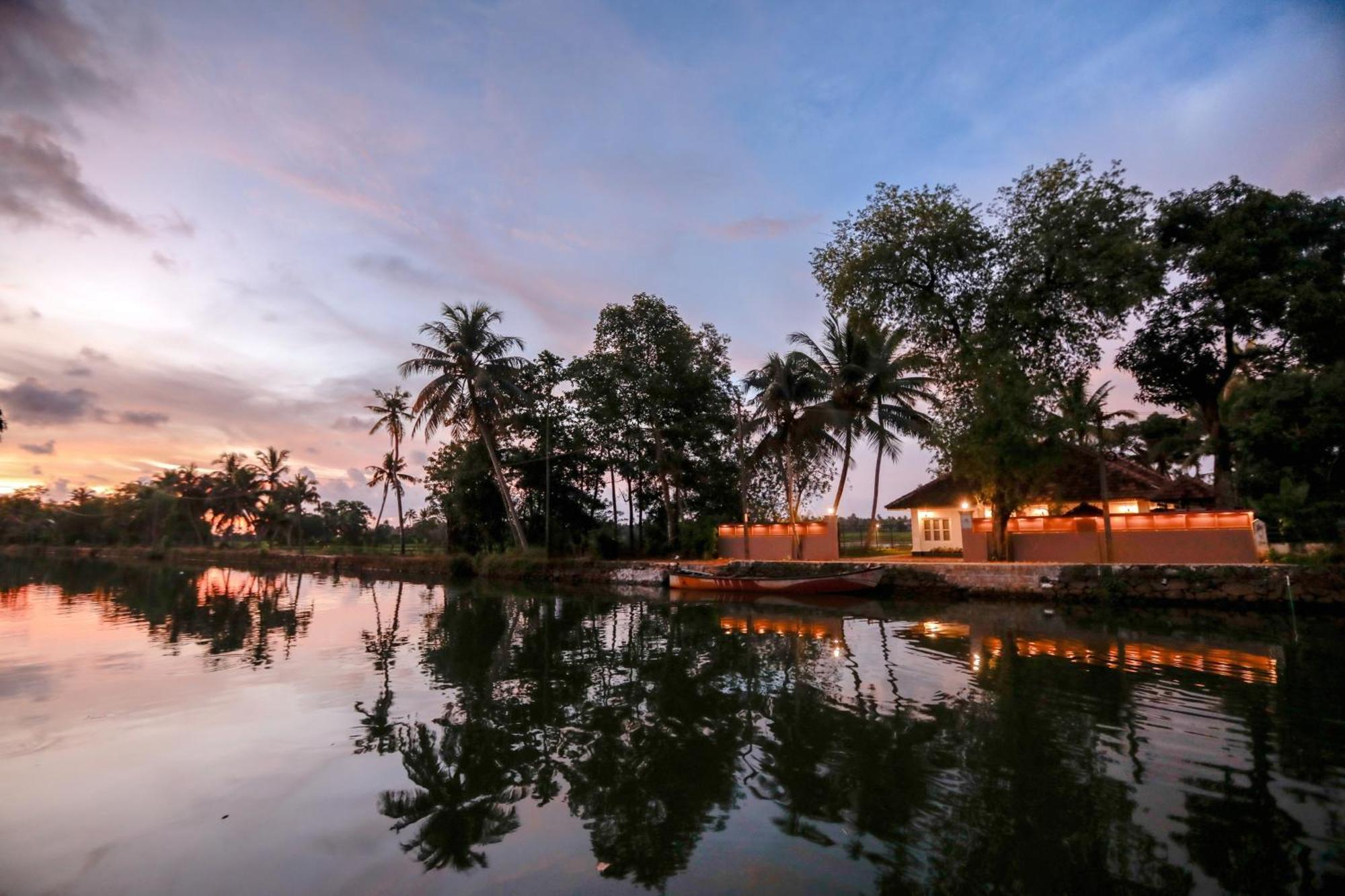 Paadam By The Backwaters Kumarakom Eksteriør bilde