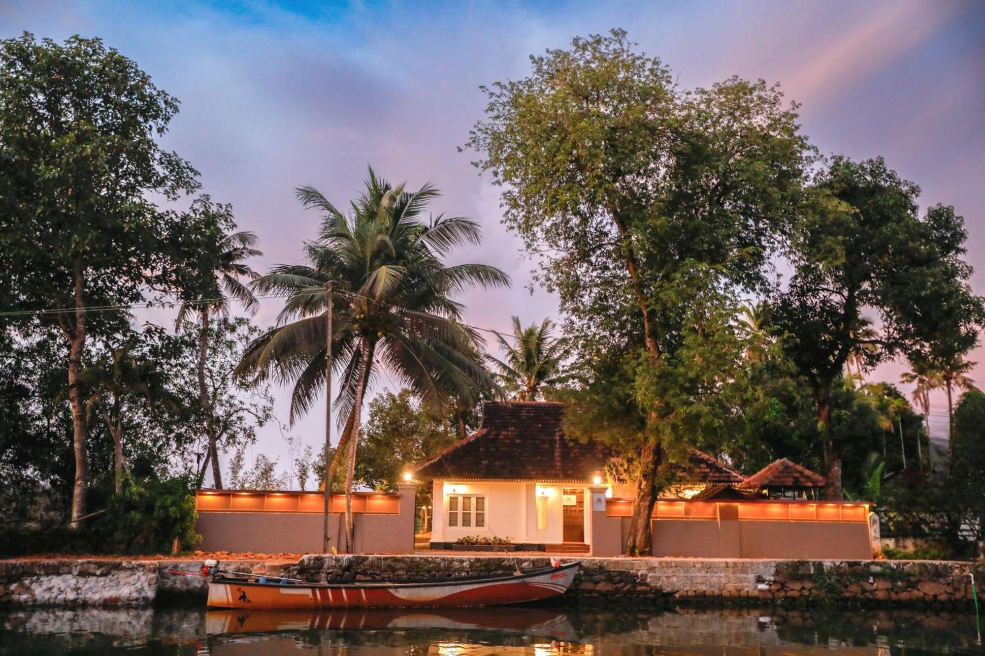 Paadam By The Backwaters Kumarakom Eksteriør bilde